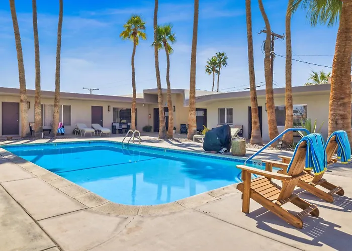 Lido Palms Resort And Spa