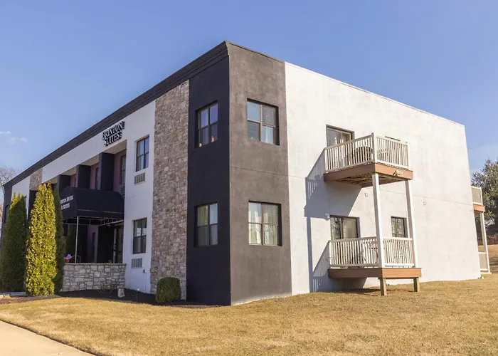 Brinton Suites