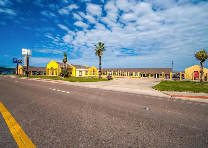 Aransas Bay Inn & Suites Corpus Christi By Oyo Aransas Pass