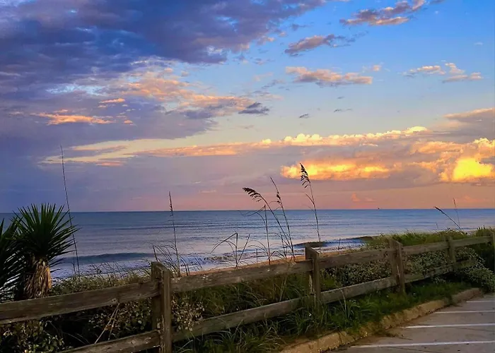 Turquoise Beach Retreat With Amazing Pools -King Bed Daytona Beach