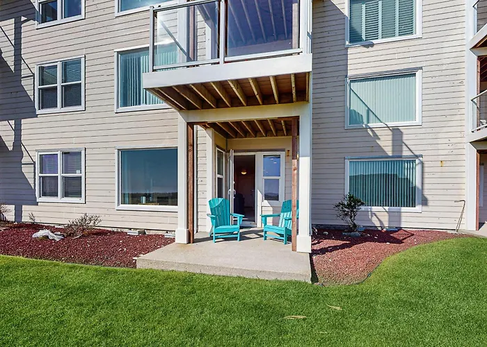 Family Beach Condo Westport