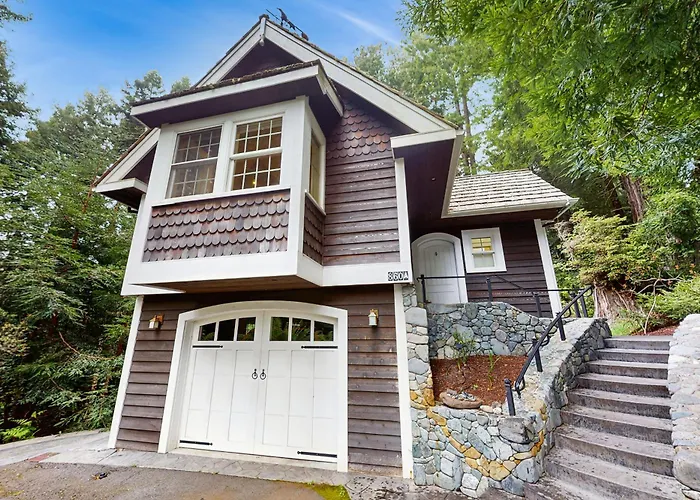 Serene Redwood Retreat