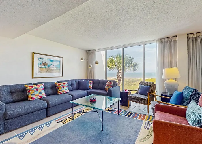 Renovated Condo With Easy Beach Access, Balcony, Pool & Spectacular Ocean Views Franklintown