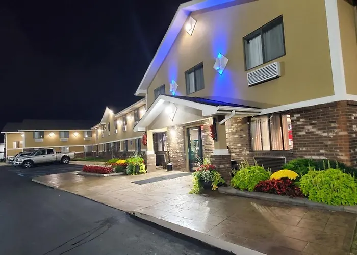 Super 8 By Wyndham Sterling Heights/Detroit Area