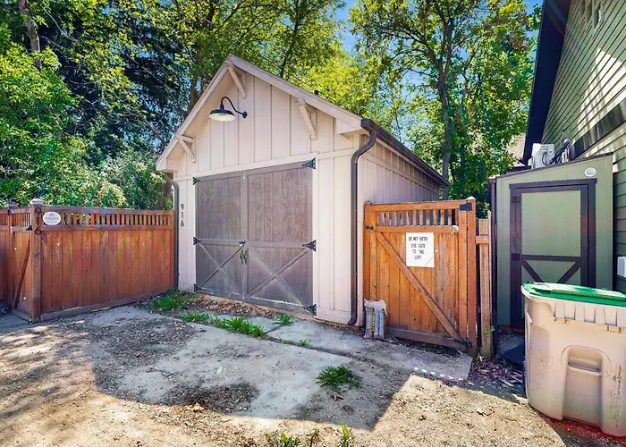 Pueblo Street Tiny Home