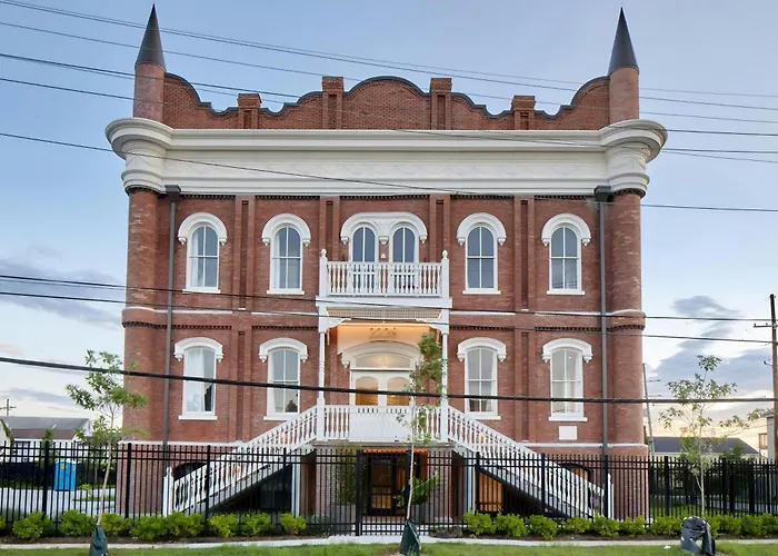 Sonder By Marriott Bonvoy Gravier Place Apartments Medical New Orleans