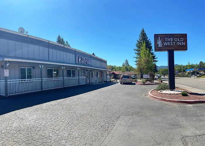 The Old West Inn Willits