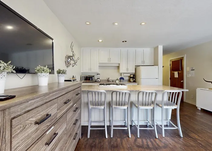 Cozy Coyote Fork Condo