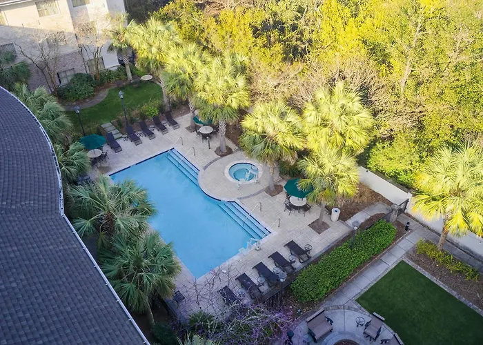 Courtyard Charleston Mount Pleasant Hotel
