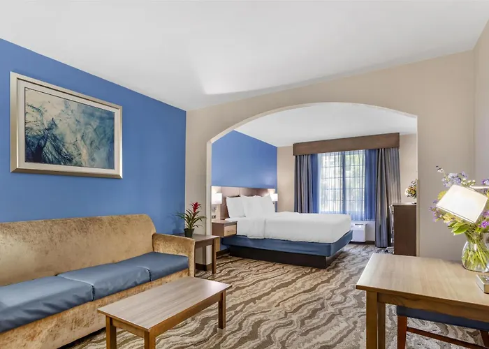 Best Western Plus River Escape Sylva / Dillsboro