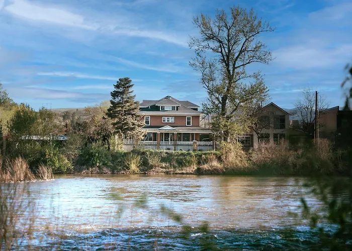 Riverfront Airbnb - Clark Fork Suite 1 Missoula