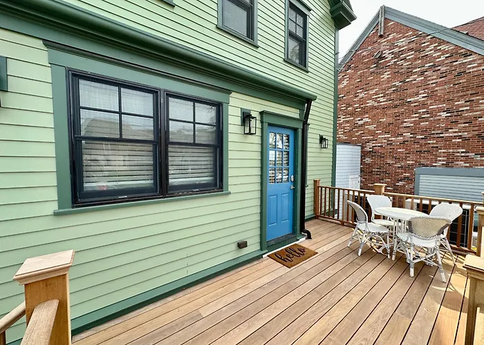 Epic Downtown Newport 6Br Whole House W Parking Villa