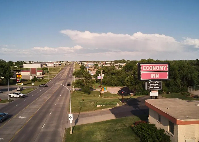 Economy Inn Pratt