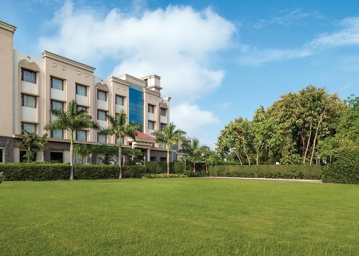 Ramada By Wyndham Varanasi Katesar