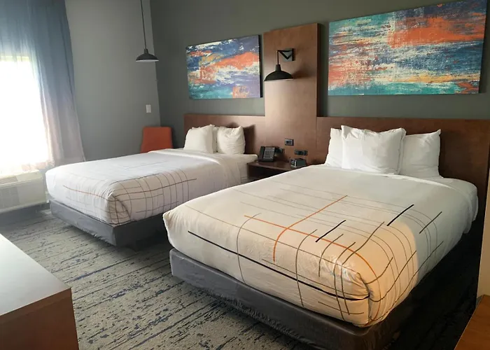 La Quinta Inn & Suites By Wyndham Louisville Ne - Old Henry Rd