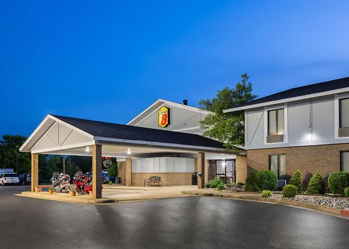 Super 8 By Wyndham Harrison Ar Motel