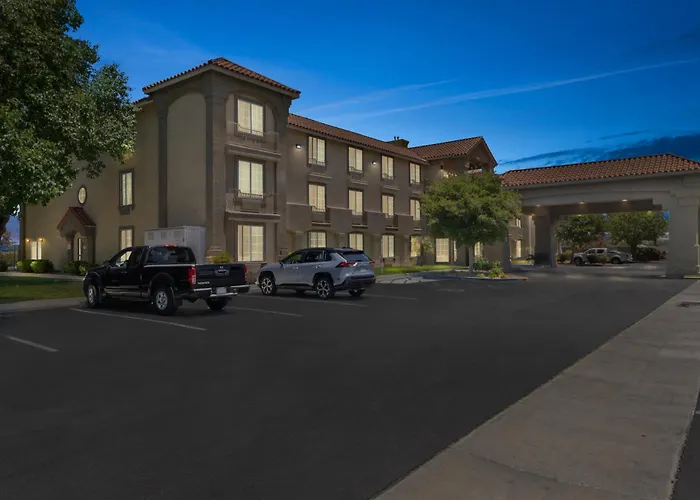 Comfort Inn & Suites Lancaster Antelope Valley