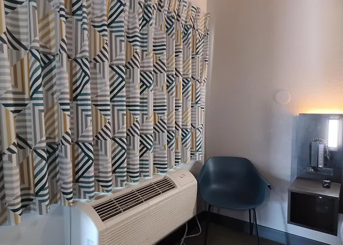 Motel 6-Fresno, Ca - Blackstone North