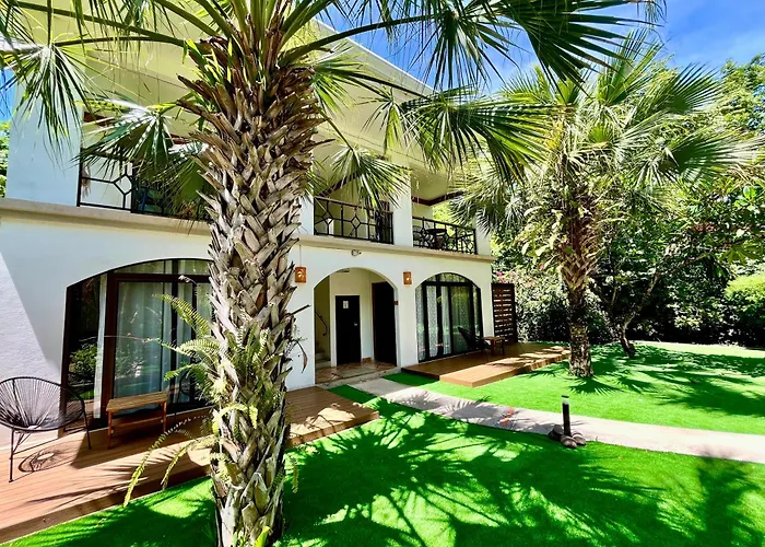 Hotel Cantarana