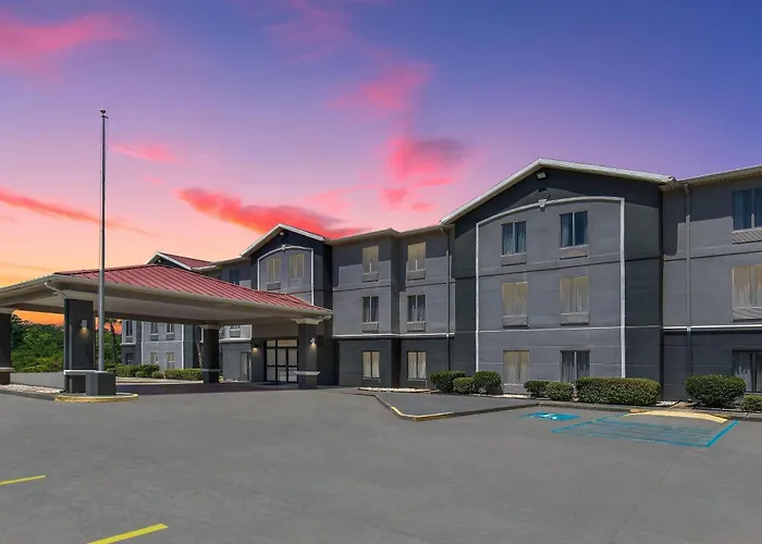 Baymont By Wyndham Moss Point Pascagoula Hotel