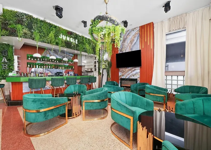 Chesterfield Hotel & Suites Miami Beach