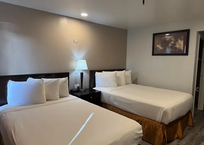 Travelodge By Wyndham Sacramento / Rancho Cordova