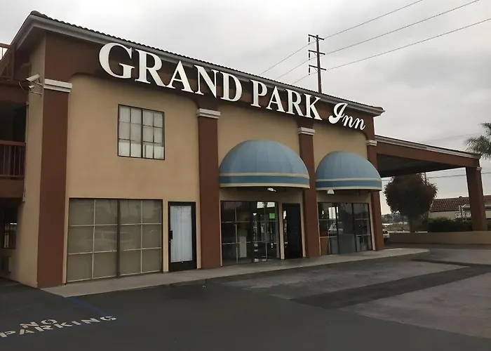 Grand Park Inn