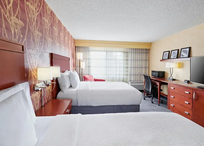 Courtyard Des Moines West/Clive Hotel