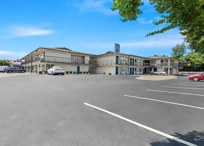 Motel 6-Murfreesboro, Tn