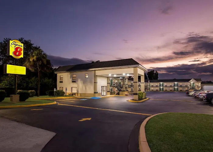 Super 8 By Wyndham Columbia Motel