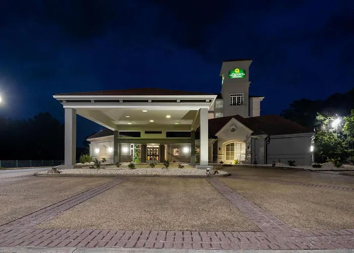 La Quinta By Wyndham Raleigh Cary Hotel
