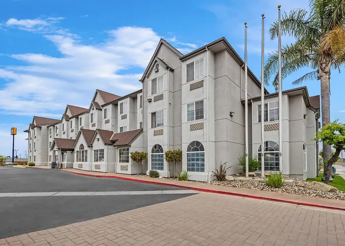 Comfort Inn & Suites Salinas City Center Area