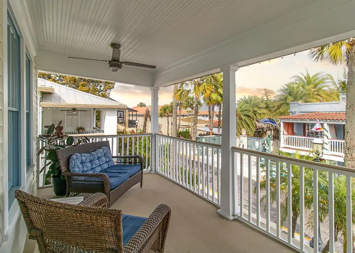 Hemingway House Bed And Breakfast (Adults Only)