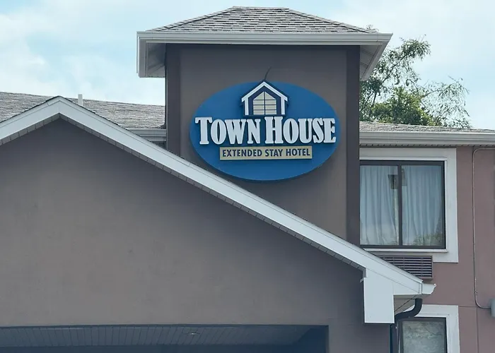 Townhouse Extended Stay Hotel Downtown