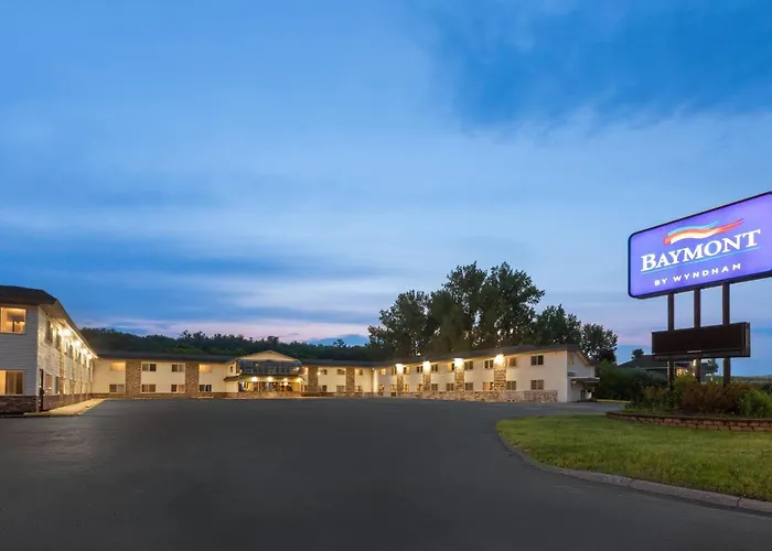 Baymont By Wyndham Iron Mountain Hotel