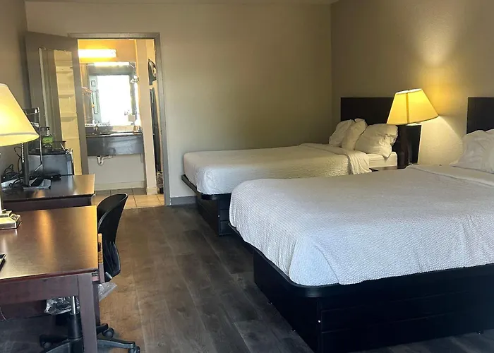 Days Inn By Wyndham Natchitoches
