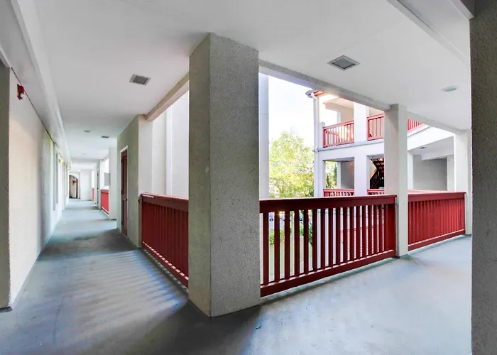 The Inn At St. Thomas Square #1203A Panama City Beach
