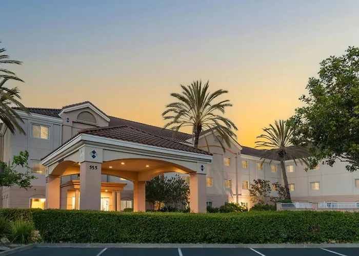 Fairfield Inn & Suites By Marriott San Francisco San Carlos