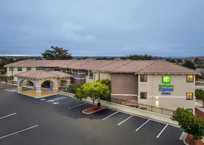 Holiday Inn Express Hotel & Suites Marina By Ihg