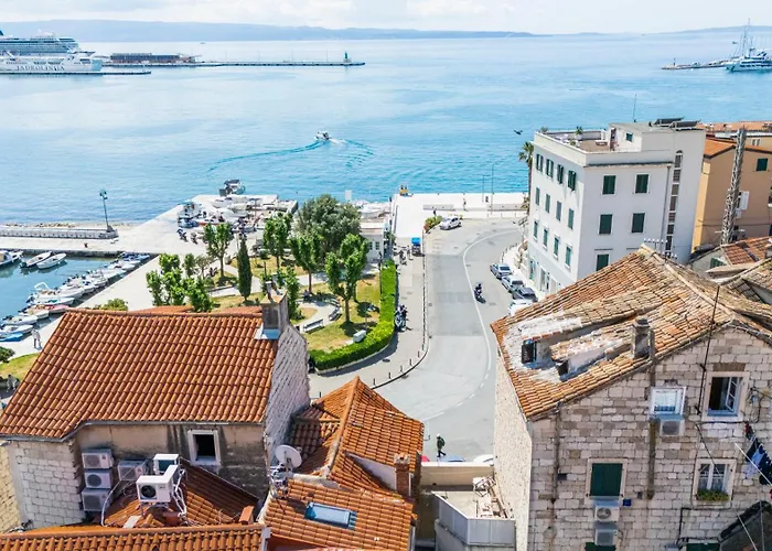 Villa Varos-Charming Stone House In Split Old Town