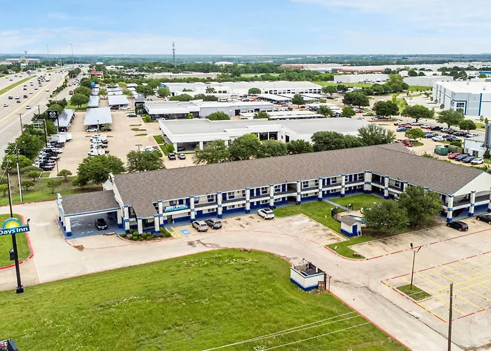 Days Inn By Wyndham Mckinney