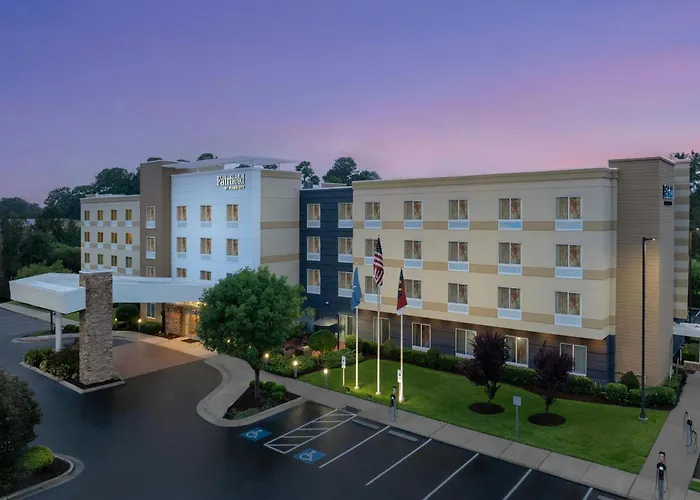 Fairfield Inn & Suites By Marriott Fayetteville North