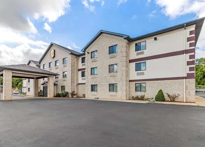 Super 8 By Wyndham Uniontown Pa Hotel