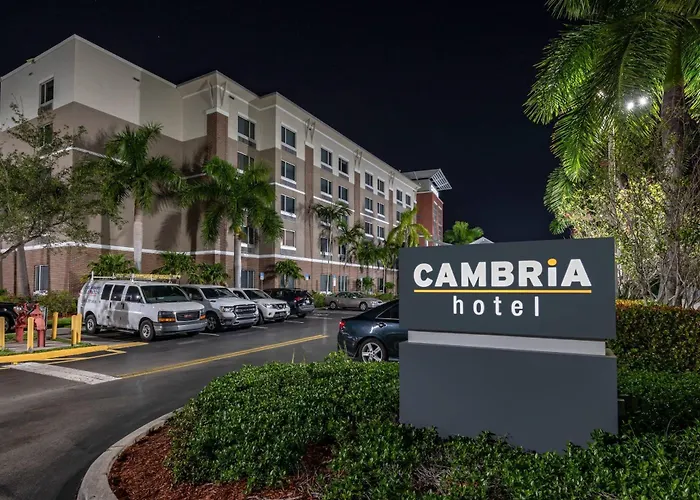 Cambria Hotel Ft Lauderdale, Airport South & Cruise Port Dania Beach