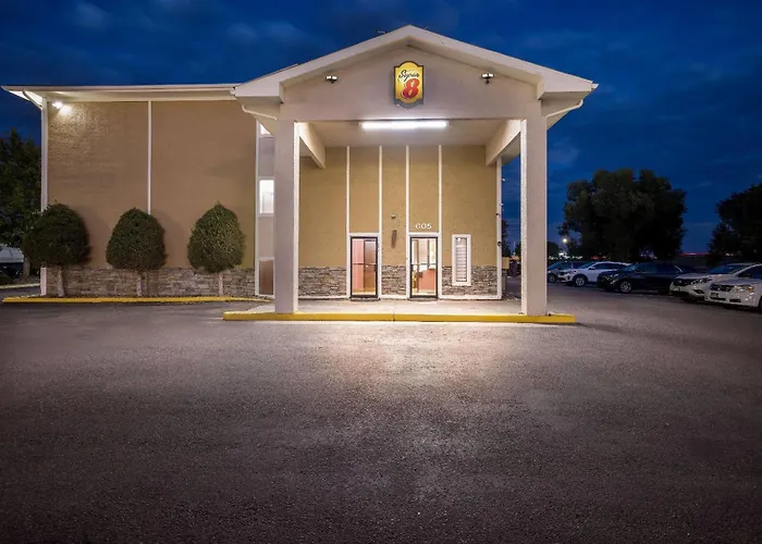 Super 8 By Wyndham Colorado Springs Peterson Space Force Cimarron Hills