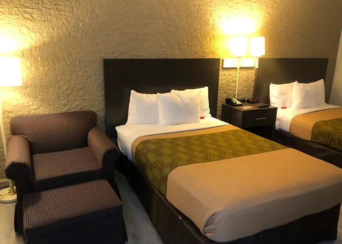 Econo Lodge Metro Arlington