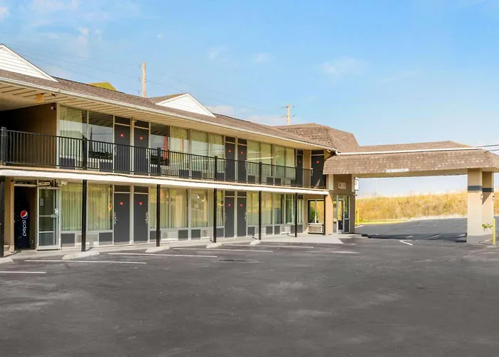Econo Lodge Near Missouri University Of Science And Technology Rolla
