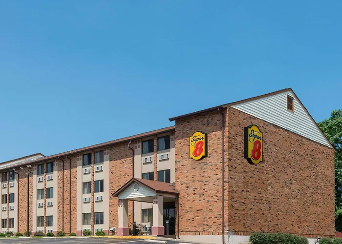 Super 8 By Wyndham St Charles