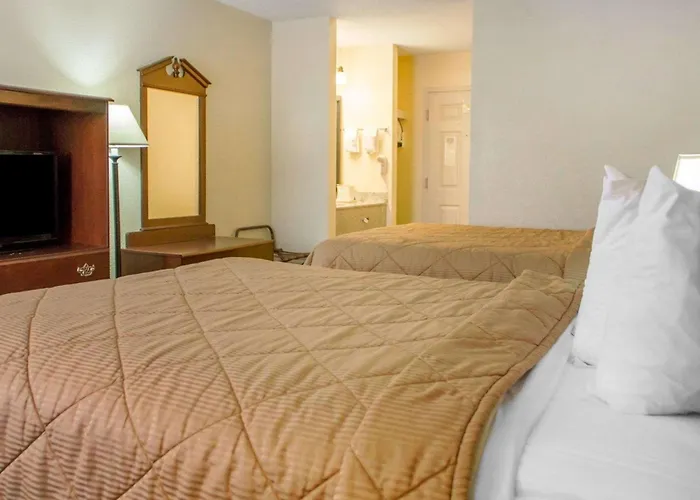 Quality Inn Broken Arrow - Tulsa