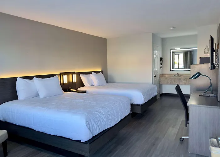 Baymont By Wyndham Rock Hill Hotel